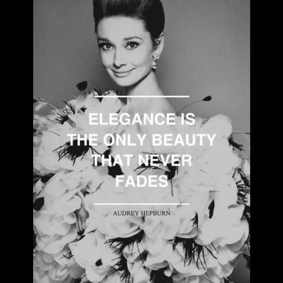 Meet your Posher, Alyssa - Picture 2 of 5